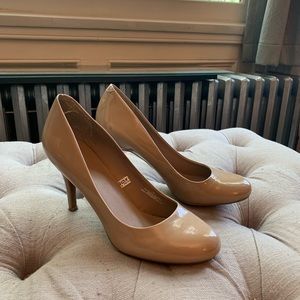 Mossimo nude pumps